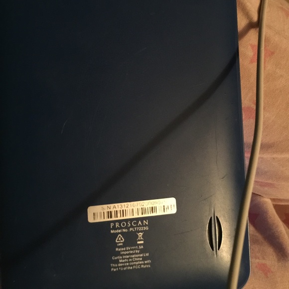 Two android tablets - Picture 2 of 4